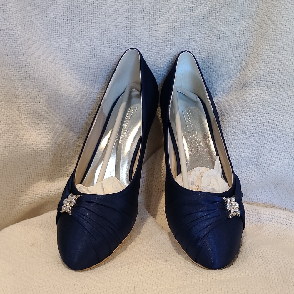 NIB Womens Low Pump Dress Shoe